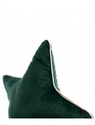 Coussin en forme d'étoile de la marque espagnole Nobodinoz. En velours vert.