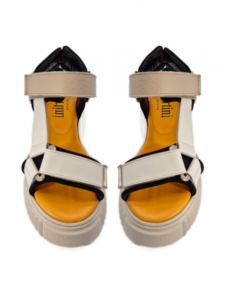 La sandale en cuir beige avec plateforme - Pertini